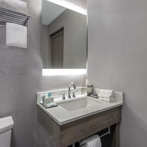 Premium Queen Room